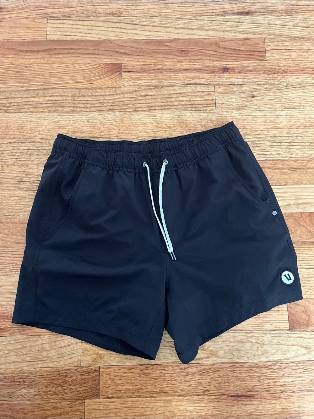 VUORI kore 5 inch men’s shorts in small